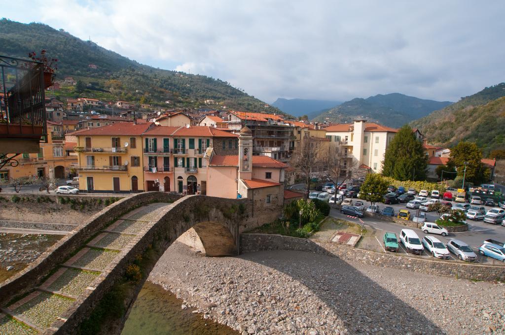 La Camera Dal Ponte Dolceacqua Extérieur photo